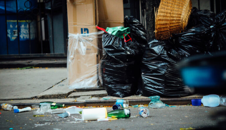 antenna-ohNCIiKVT1g-unsplash